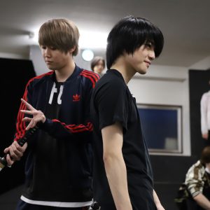 舞台版「BLACK BIRD」通し稽古レポート　妖怪との切ない純愛物語を、八百屋舞台で表現 イメージ画像