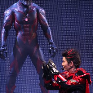 なにが正義で、悪なのかーー人間ドラマ描くウルトラマン舞台『DARKNESS HEELS』イベントレポート イメージ画像