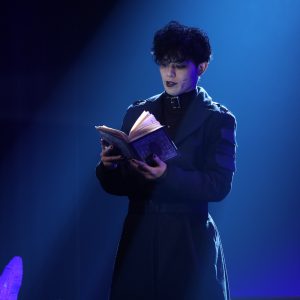 末満健一が手掛けるShared TRUMP シリーズ第一弾、音楽朗読劇『黒世界』が開幕 イメージ画像