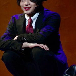佐藤流司が魅せる、スタイリッシュな喪黒福造　「笑ゥせぇるすまん」THE STAGEゲネプロレポート イメージ画像