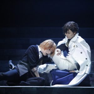 鳥越裕貴が魅せる“生命の輝き”　舞台「文豪ストレイドッグス DEAD APPLE」公演レポート イメージ画像