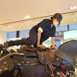 1万円コーデ、ジョッキー体験…現場に潜入！ 『稲垣成弥のまずやる!チャンネル』撮影秘話を公開 イメージ画像