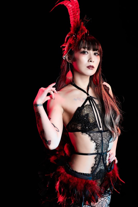 仲万美のアートプロジェクト第1弾『DustBunnySHOW』、延期公演が決定 イメージ画像