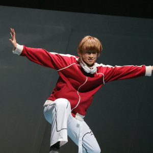 鈴木拡樹＆荒牧慶彦W主演「バクマン。」THE STAGEが開幕、水で表現する心情 イメージ画像