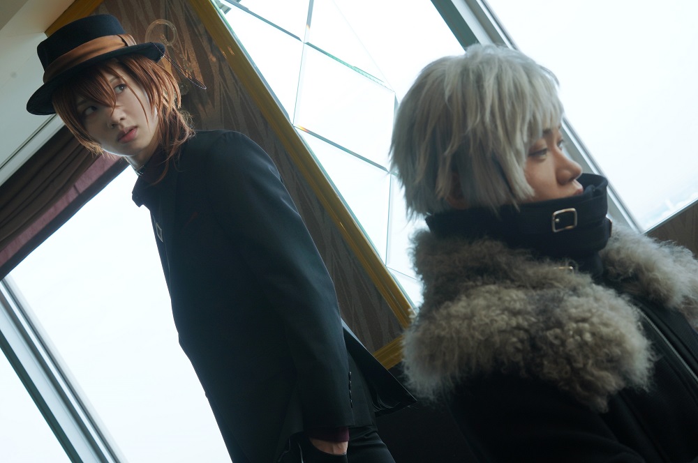 敵対している中島敦と芥川龍之介が談笑？　「文豪ストレイドッグス BEAST」場面写真解禁 イメージ画像