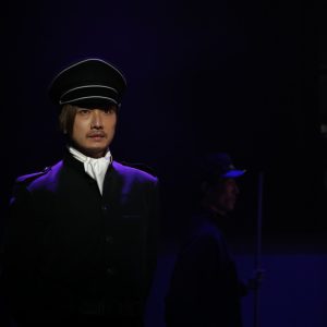 今泉佑唯「生きていて価値のない人はいない」、主演舞台「修羅雪姫」が開幕 イメージ画像