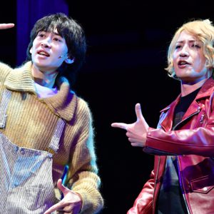 荒牧慶彦、舞台上での初漫才に「ウケると信じています（笑）」　舞台カミシモが開幕 イメージ画像