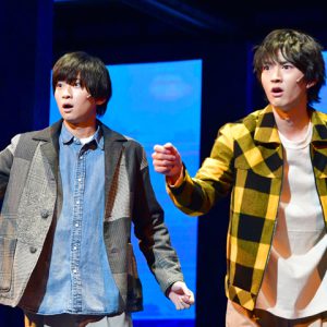 荒牧慶彦、舞台上での初漫才に「ウケると信じています（笑）」　舞台カミシモが開幕 イメージ画像