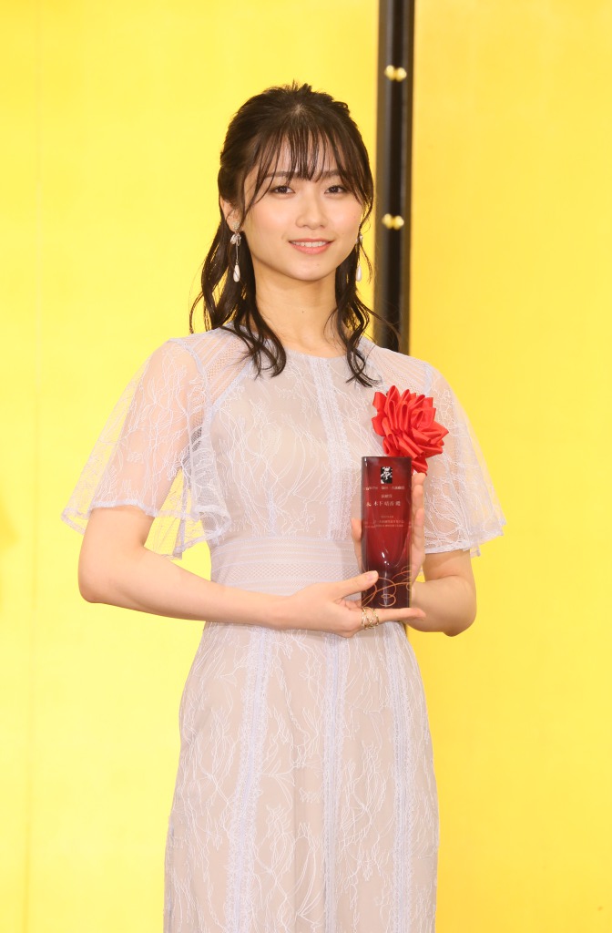 上白石萌音＆橋本環奈が喜び、舞台「千と千尋の神隠し」が菊田一夫演劇大賞受賞 イメージ画像