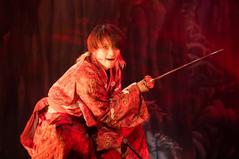 荒木宏文が一人二役で演じる光と影　舞台「漆黒天 -始の語り-」ゲネプロレポート イメージ画像
