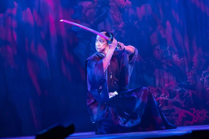 荒木宏文が一人二役で演じる光と影　舞台「漆黒天 -始の語り-」ゲネプロレポート イメージ画像