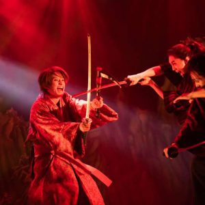 荒木宏文が一人二役で演じる光と影　舞台「漆黒天 -始の語り-」ゲネプロレポート イメージ画像