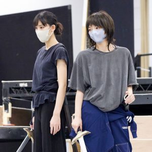 小宮璃央ら出演　ミュージカル「Shuffle！～まぜこぜ図書館『若草三銃士物語』～」稽古場レポート イメージ画像