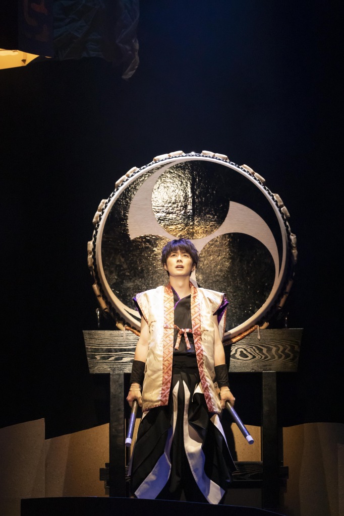 佐藤信長・寺西拓人ら出演　太鼓×殺陣×芝居で織りなす、舞台「ジパング！」舞台写真解禁 イメージ画像