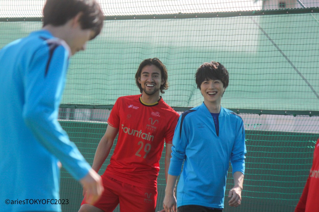 竹中凌平・佐藤信長・佐伯亮がエリース東京FCからサッカー指導を受ける　舞台「ブルーロック」公開稽古実施 イメージ画像