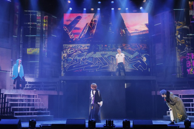 『ヒプステ』《Fling Posse VS MAD TRIGGER CREW》開幕　キャストコメント＆舞台写真が到着 イメージ画像