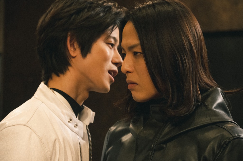 荒木宏文主演映画、『ヒットマン・ロイヤー』Blu-ray／DVDが8・2に発売 イメージ画像