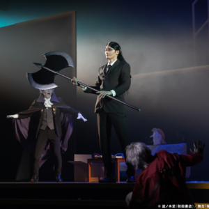 山本一慶＆鈴木裕樹がギア全開のハイテンションで爆走　舞台『吸血鬼すぐ死ぬ』ゲネプロレポート イメージ画像