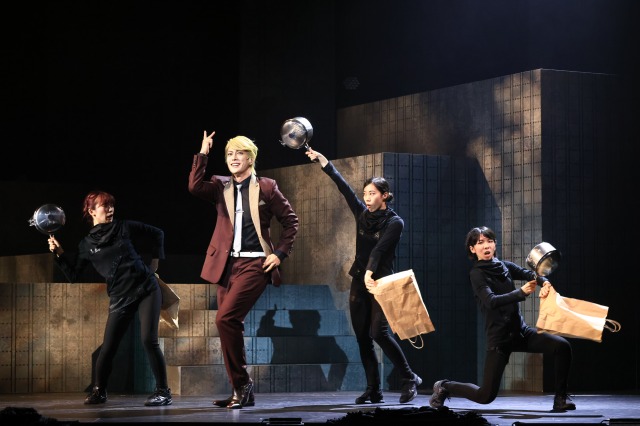 舞台「文豪ストレイドッグス 共喰い」開幕　舞台写真とコメント、公演レポートが到着 イメージ画像