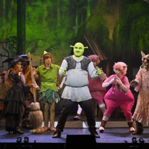 『シュレック・ザ・ミュージカル』フルバージョン公演、抜き稽古＆初日前会見が開催 イメージ画像