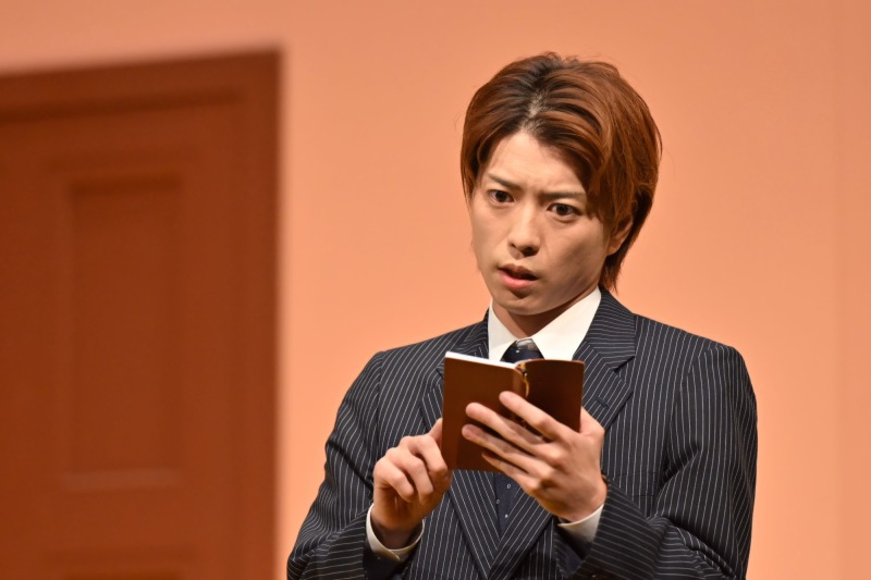 ロンドンコメディ『Run For Your Wife』開幕　舞台写真＆出演者コメントが到着 イメージ画像