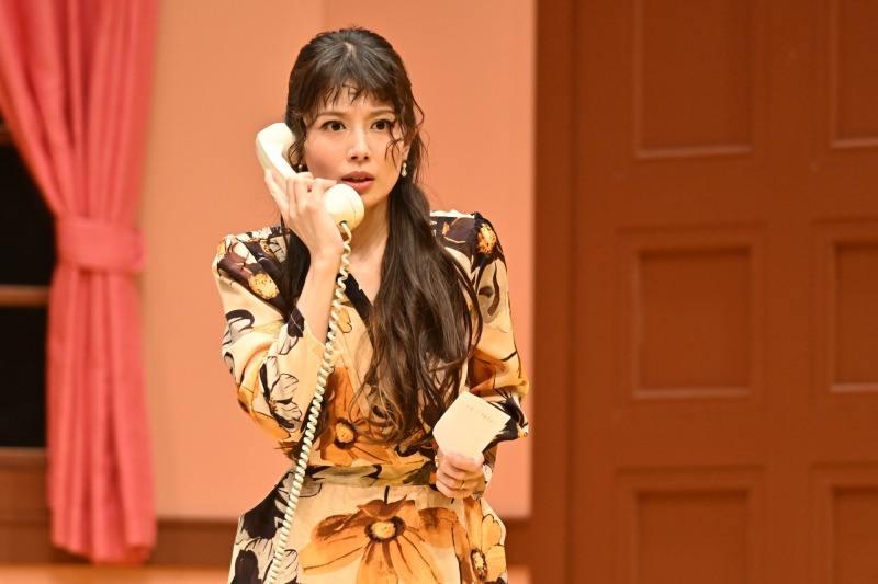 ロンドンコメディ『Run For Your Wife』開幕　舞台写真＆出演者コメントが到着 イメージ画像