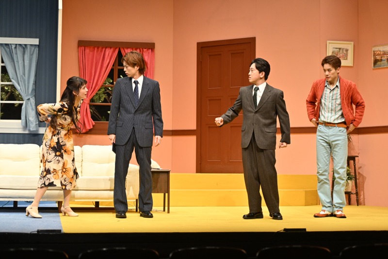 ロンドンコメディ『Run For Your Wife』開幕　舞台写真＆出演者コメントが到着 イメージ画像