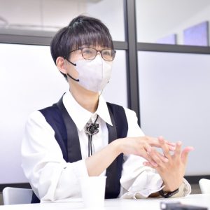 【2.5次元の舞台裏】リアルと幻想の融合を絶妙に描きだす演出家・ほさかよう　「人の神様を馬鹿にしない」という信念 イメージ画像