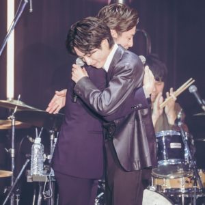 須賀健太がサプライズ登場　木村達成コンサート大阪公演の舞台写真とレポートが到着 イメージ画像