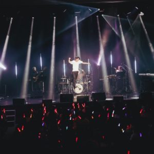 須賀健太がサプライズ登場　木村達成コンサート大阪公演の舞台写真とレポートが到着 イメージ画像