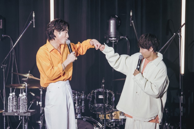 須賀健太がサプライズ登場　木村達成コンサート大阪公演の舞台写真とレポートが到着 イメージ画像